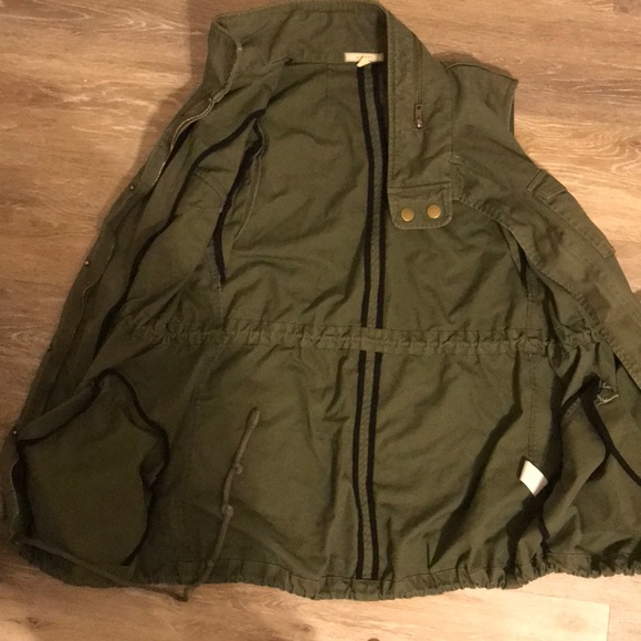 Pleione Cotton Twill Military Vest - Picture 4 of 4